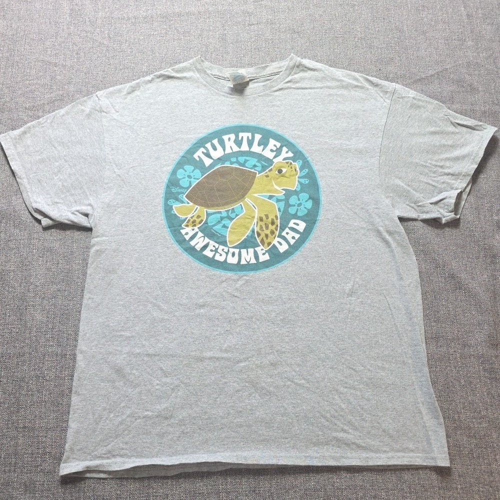 Turtley Awesome Dad Nemo Disney Shirt Fathers Day XL Gray